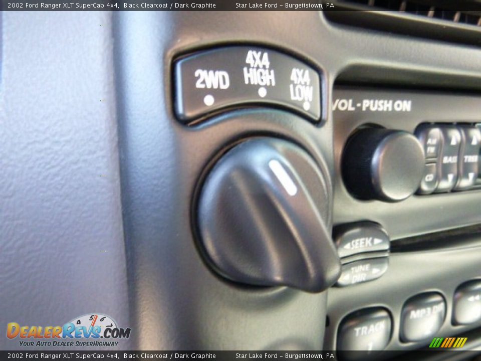 2002 Ford Ranger XLT SuperCab 4x4 Black Clearcoat / Dark Graphite Photo #16