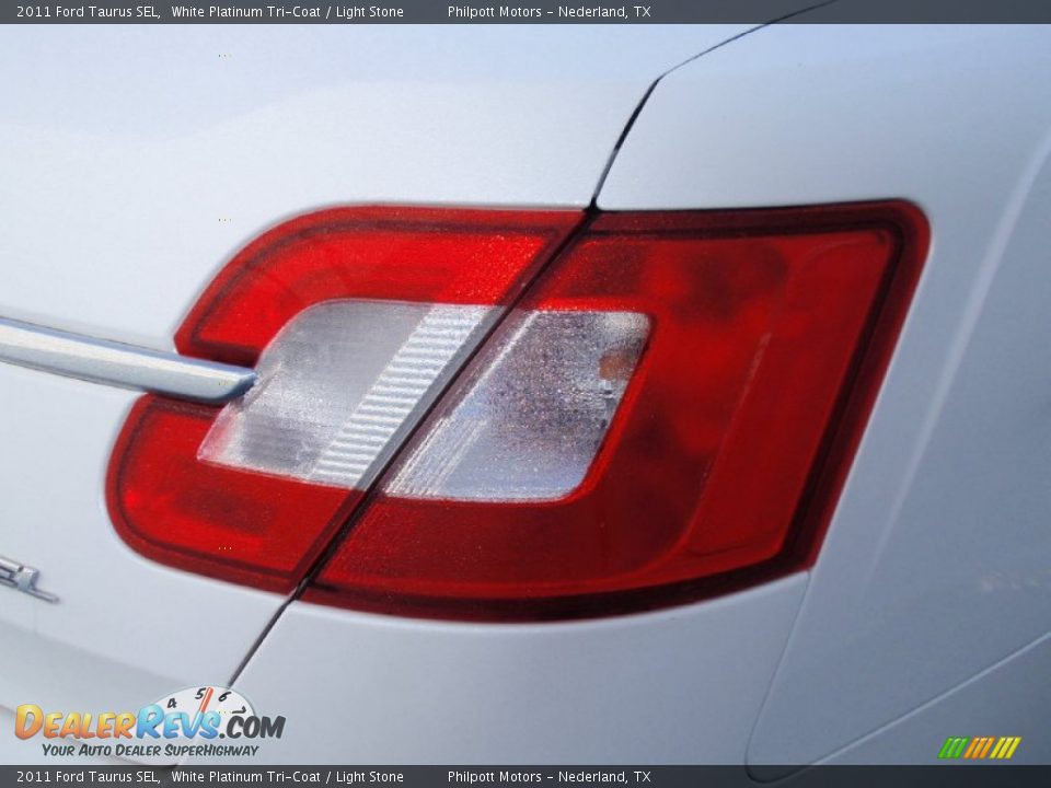2011 Ford Taurus SEL White Platinum Tri-Coat / Light Stone Photo #18