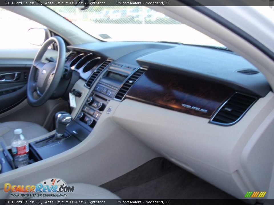 2011 Ford Taurus SEL White Platinum Tri-Coat / Light Stone Photo #24