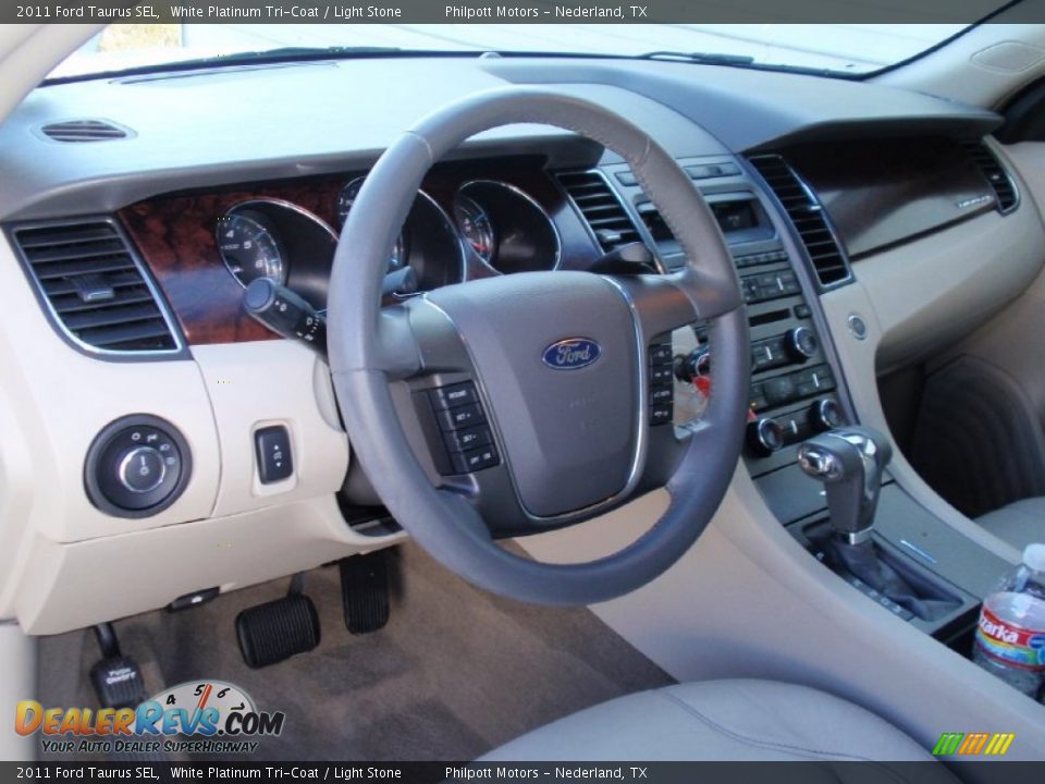 2011 Ford Taurus SEL White Platinum Tri-Coat / Light Stone Photo #35