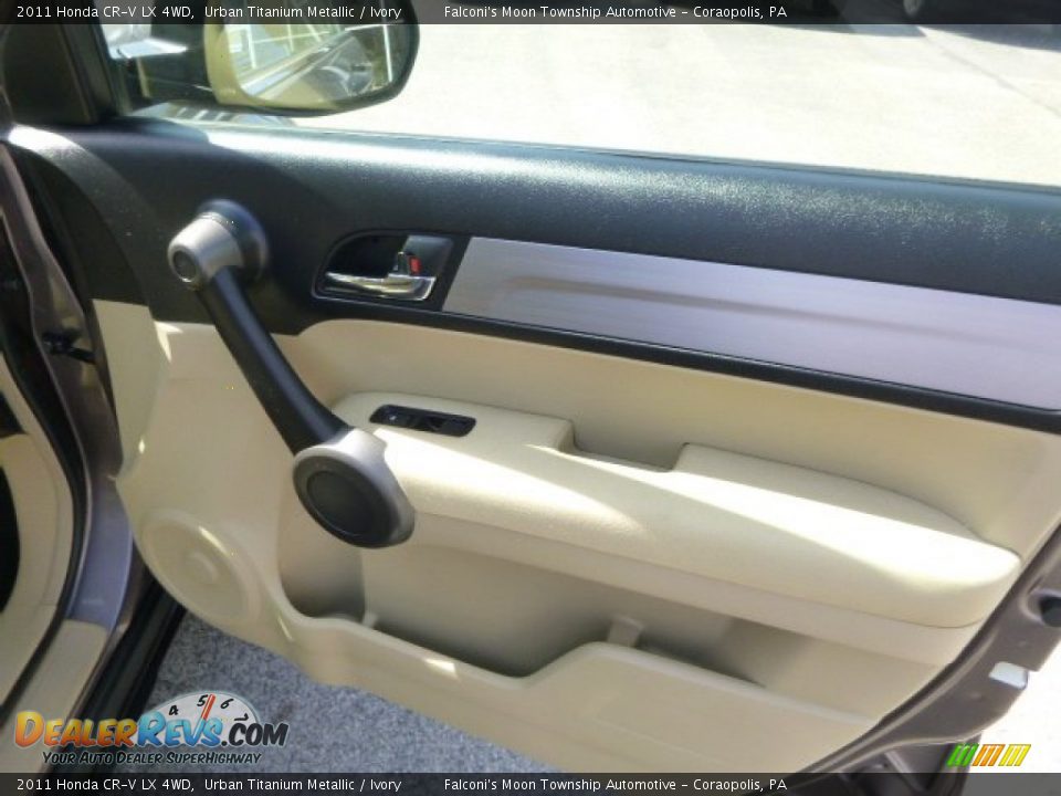 2011 Honda CR-V LX 4WD Urban Titanium Metallic / Ivory Photo #12