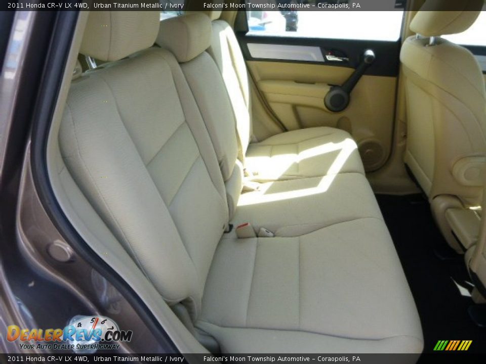 2011 Honda CR-V LX 4WD Urban Titanium Metallic / Ivory Photo #13