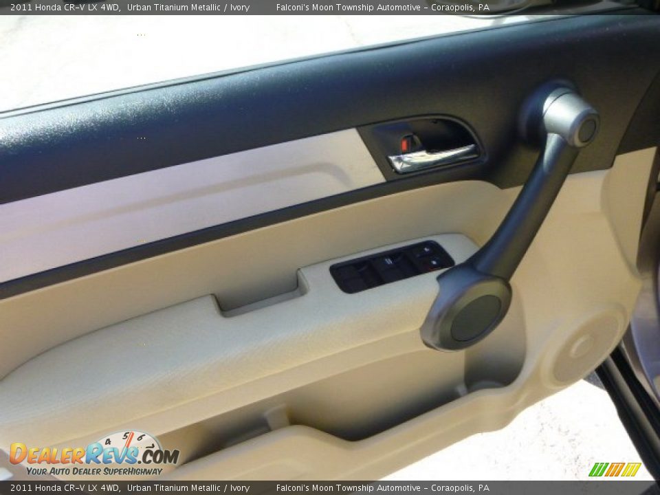 2011 Honda CR-V LX 4WD Urban Titanium Metallic / Ivory Photo #19