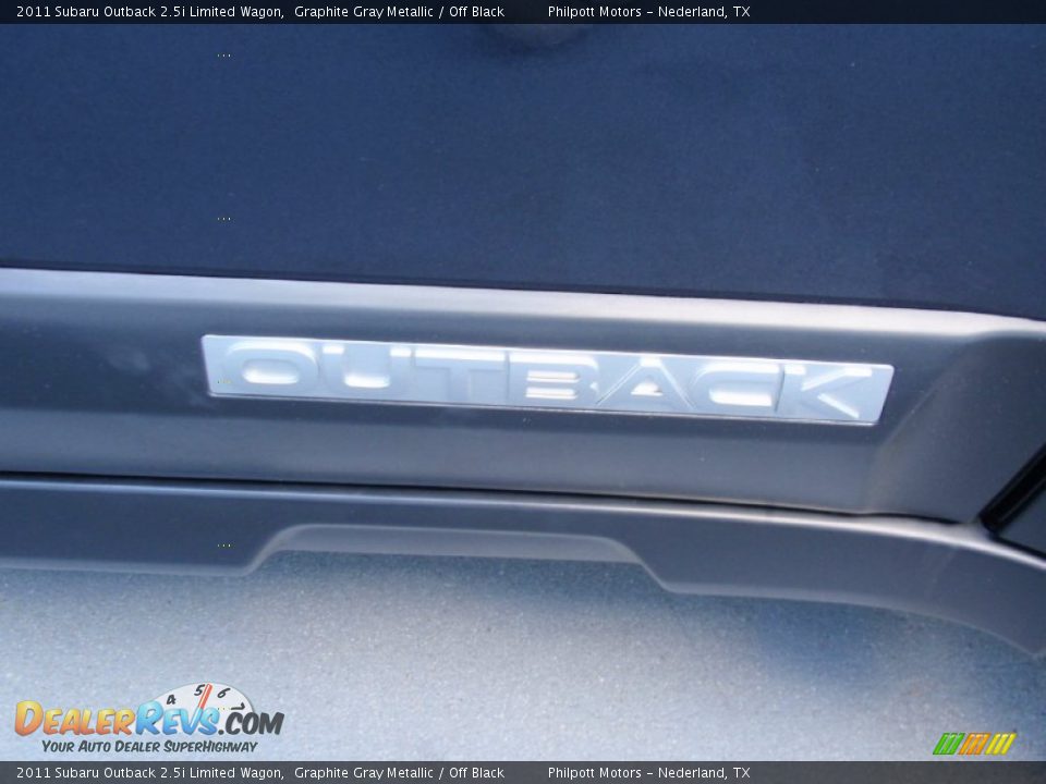 2011 Subaru Outback 2.5i Limited Wagon Graphite Gray Metallic / Off Black Photo #17