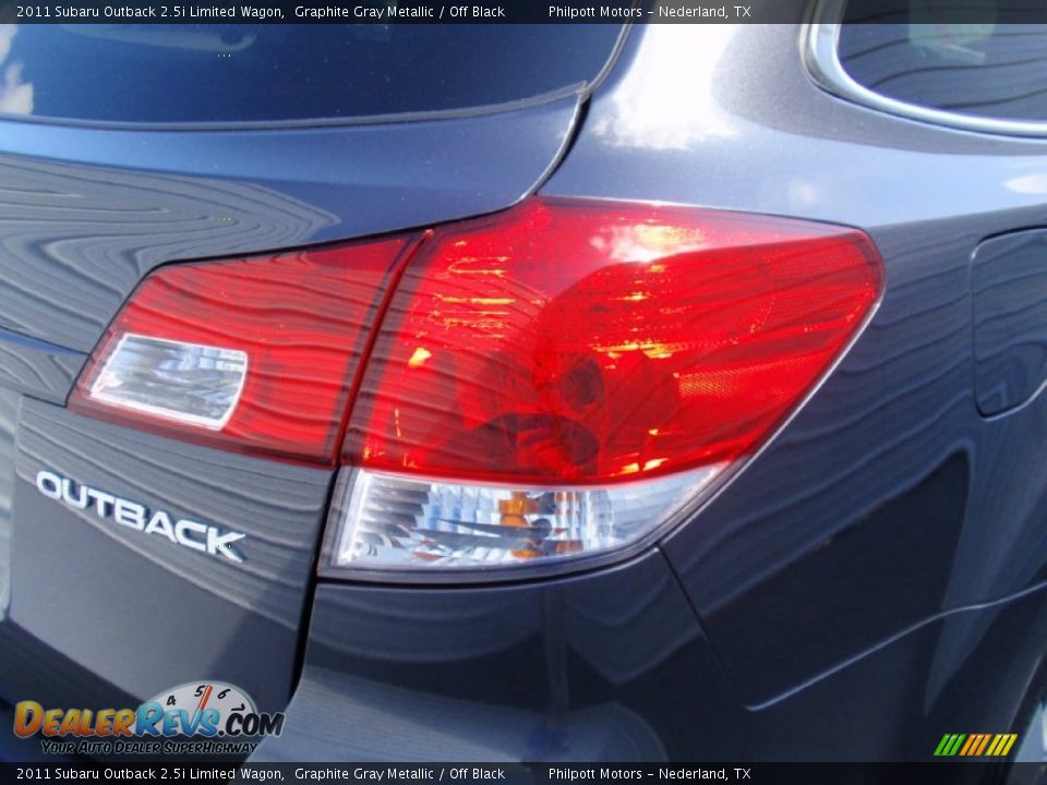 2011 Subaru Outback 2.5i Limited Wagon Graphite Gray Metallic / Off Black Photo #18