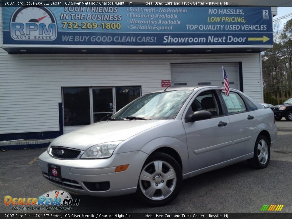 2007 Ford Focus ZX4 SES Sedan CD Silver Metallic / Charcoal/Light Flint Photo #1