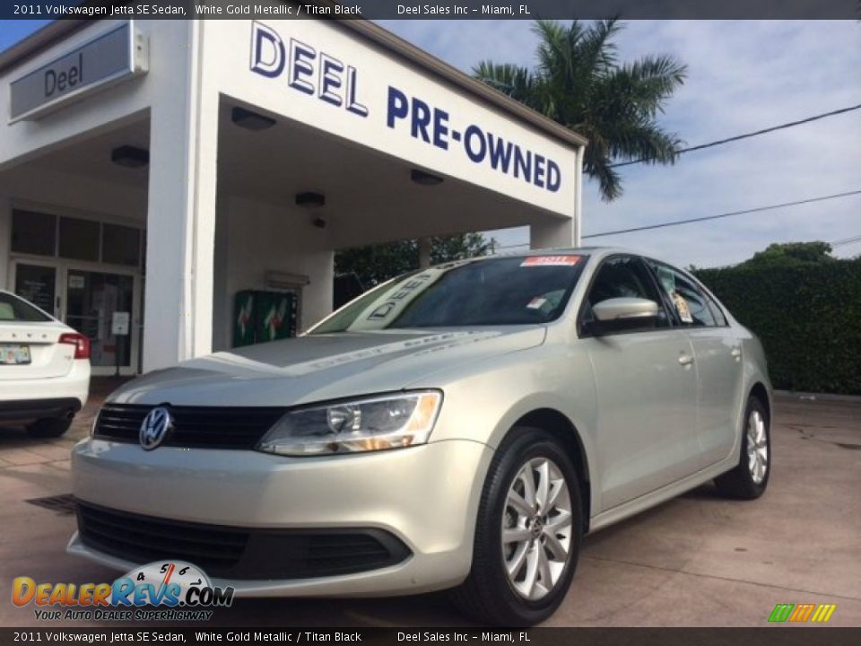 2011 Volkswagen Jetta SE Sedan White Gold Metallic / Titan Black Photo #1