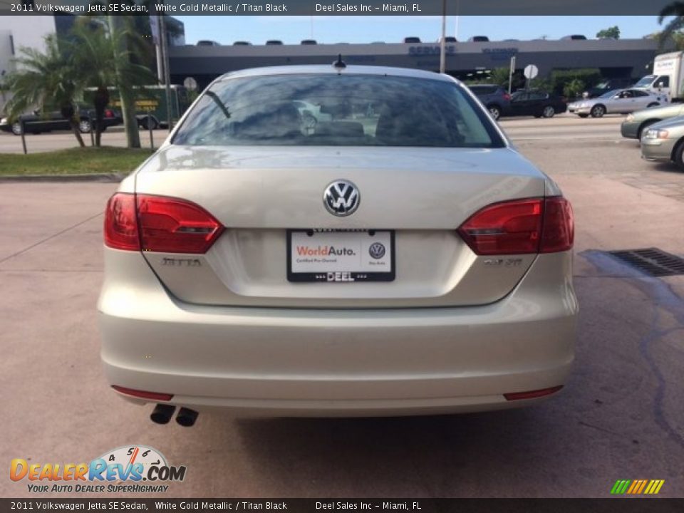 2011 Volkswagen Jetta SE Sedan White Gold Metallic / Titan Black Photo #4