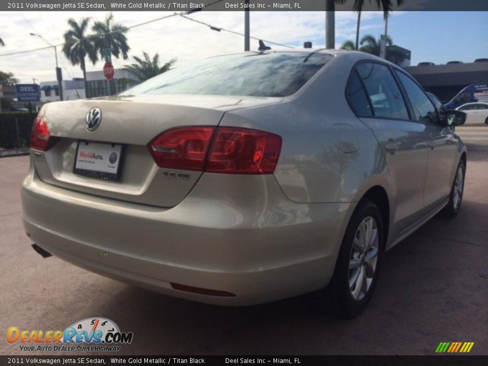 2011 Volkswagen Jetta SE Sedan White Gold Metallic / Titan Black Photo #5