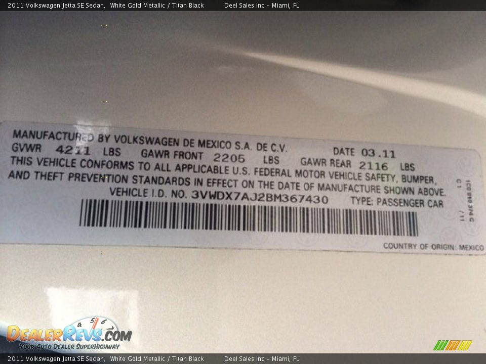 2011 Volkswagen Jetta SE Sedan White Gold Metallic / Titan Black Photo #14