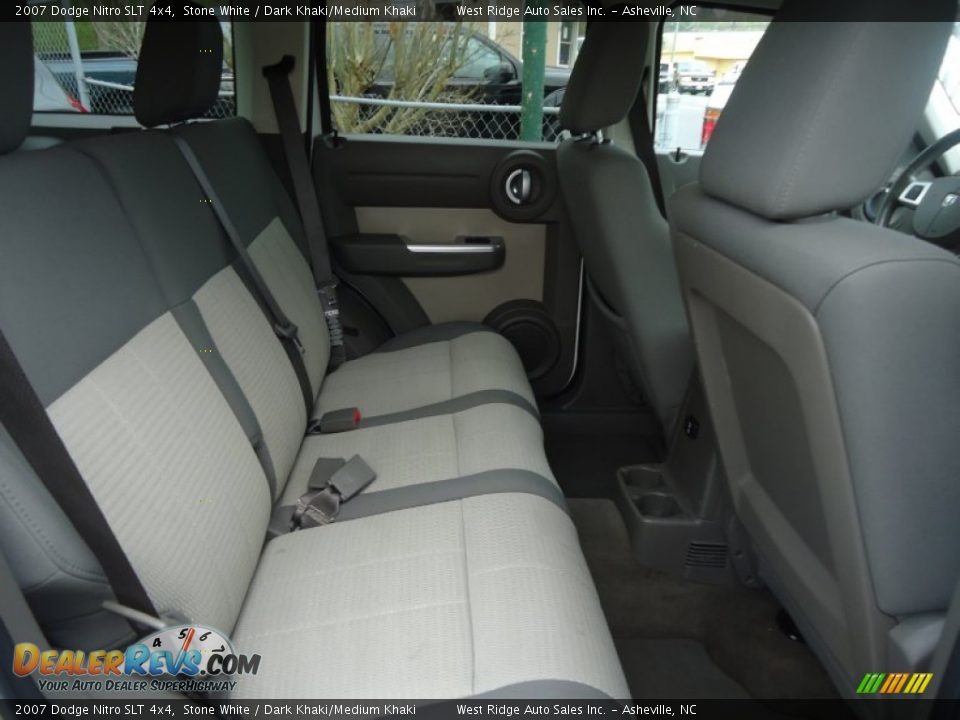 2007 Dodge Nitro SLT 4x4 Stone White / Dark Khaki/Medium Khaki Photo #18