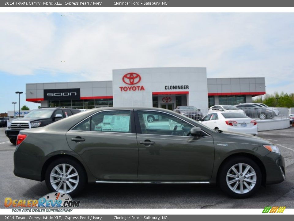 2014 Toyota Camry Hybrid XLE Cypress Pearl / Ivory Photo #2