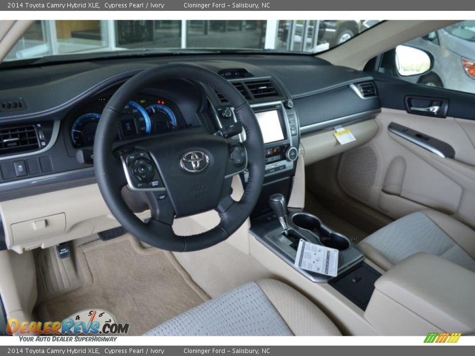 2014 Toyota Camry Hybrid XLE Cypress Pearl / Ivory Photo #7
