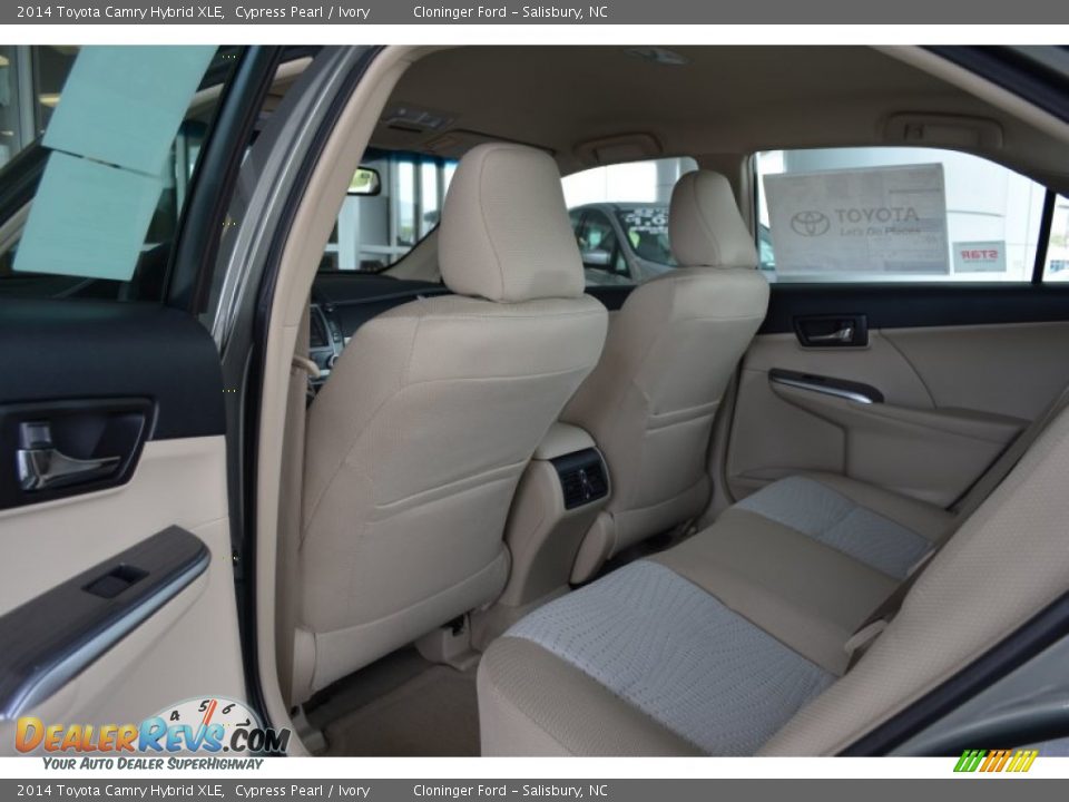 2014 Toyota Camry Hybrid XLE Cypress Pearl / Ivory Photo #8