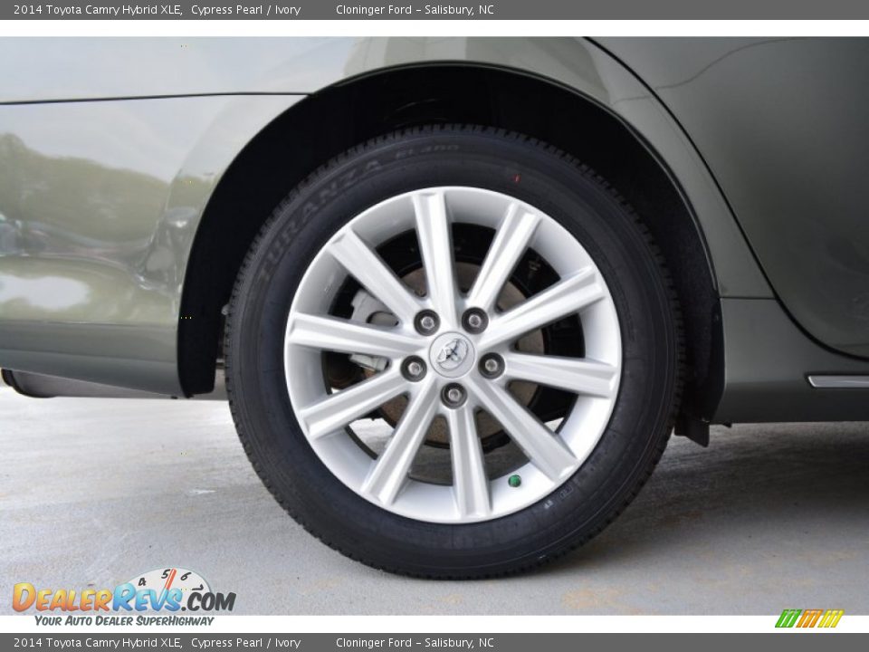 2014 Toyota Camry Hybrid XLE Cypress Pearl / Ivory Photo #10