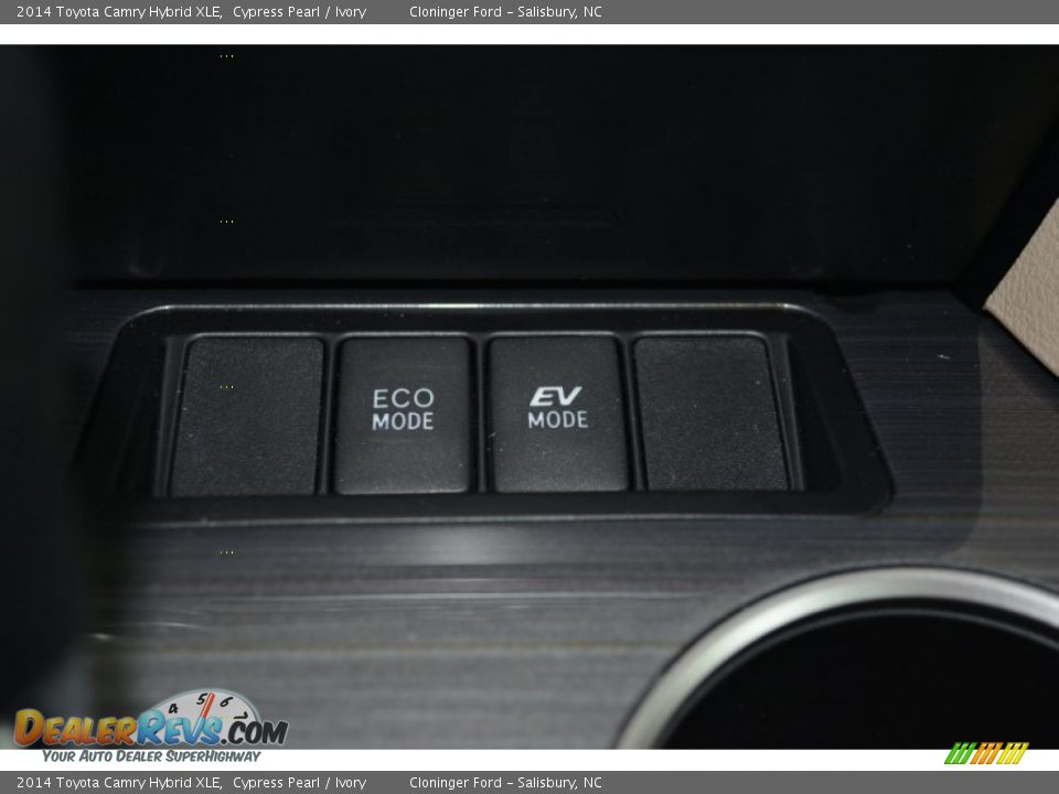 2014 Toyota Camry Hybrid XLE Cypress Pearl / Ivory Photo #16