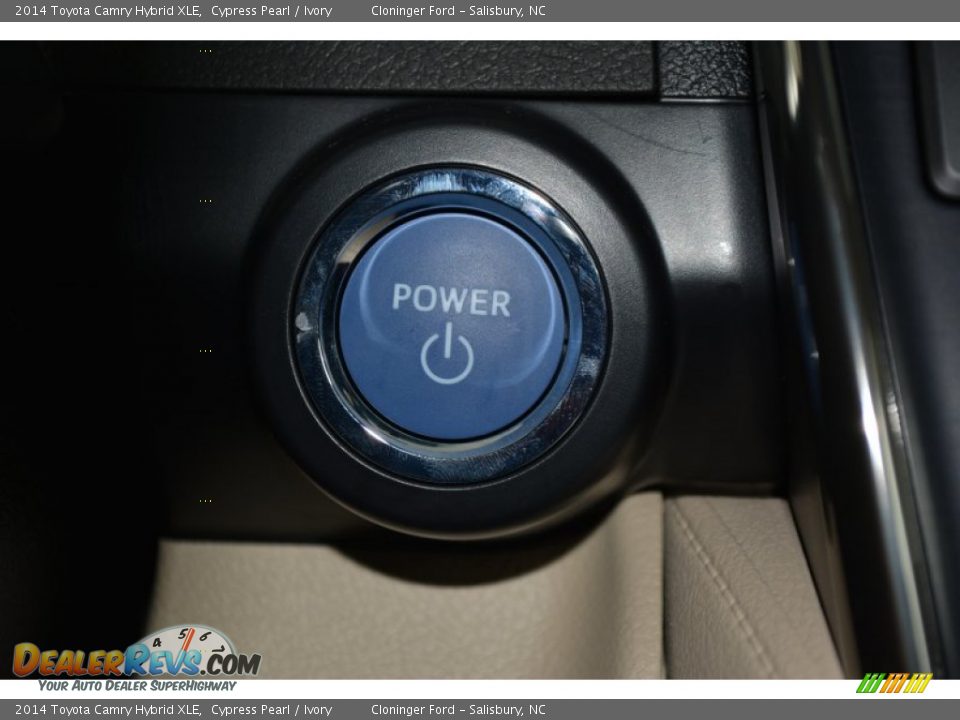 2014 Toyota Camry Hybrid XLE Cypress Pearl / Ivory Photo #26