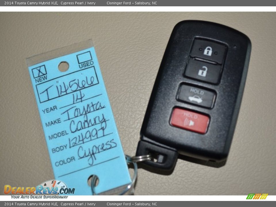 2014 Toyota Camry Hybrid XLE Cypress Pearl / Ivory Photo #27