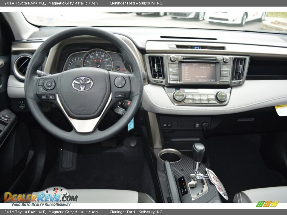 2014 Toyota RAV4 XLE Magnetic Gray Metallic / Ash Photo #11