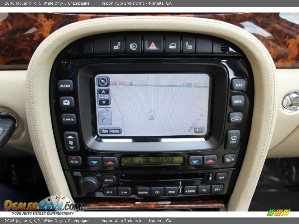Controls of 2006 Jaguar XJ XJR Photo #23