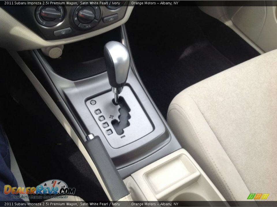 2011 Subaru Impreza 2.5i Premium Wagon Satin White Pearl / Ivory Photo #8