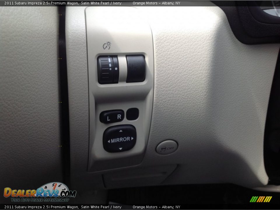2011 Subaru Impreza 2.5i Premium Wagon Satin White Pearl / Ivory Photo #9