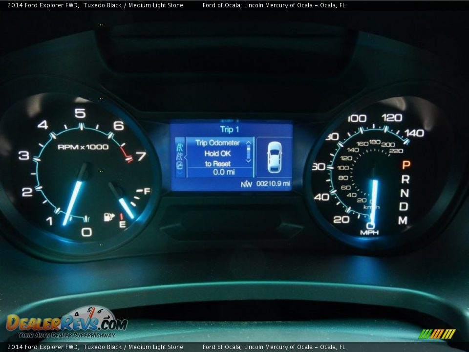 2014 Ford Explorer FWD Tuxedo Black / Medium Light Stone Photo #10