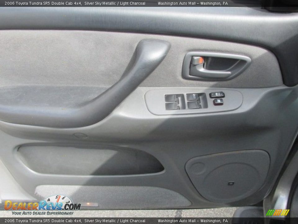 2006 Toyota Tundra SR5 Double Cab 4x4 Silver Sky Metallic / Light Charcoal Photo #12