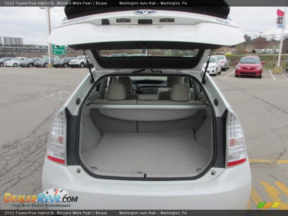 2010 Toyota Prius Hybrid III Blizzard White Pearl / Bisque Photo #16
