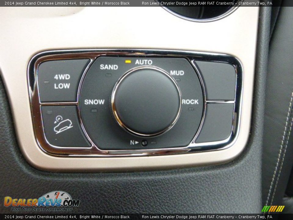 2014 Jeep Grand Cherokee Limited 4x4 Bright White / Morocco Black Photo #18
