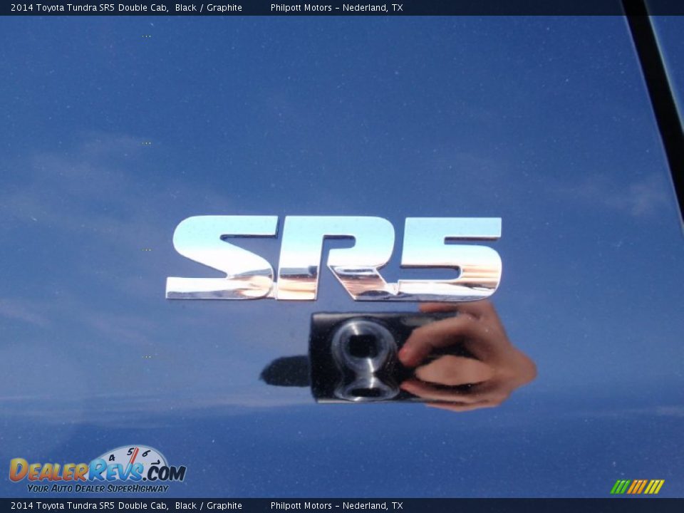2014 Toyota Tundra SR5 Double Cab Black / Graphite Photo #15