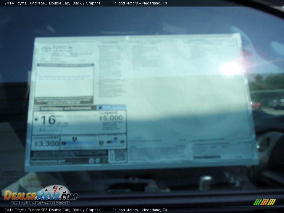 2014 Toyota Tundra SR5 Double Cab Black / Graphite Photo #34