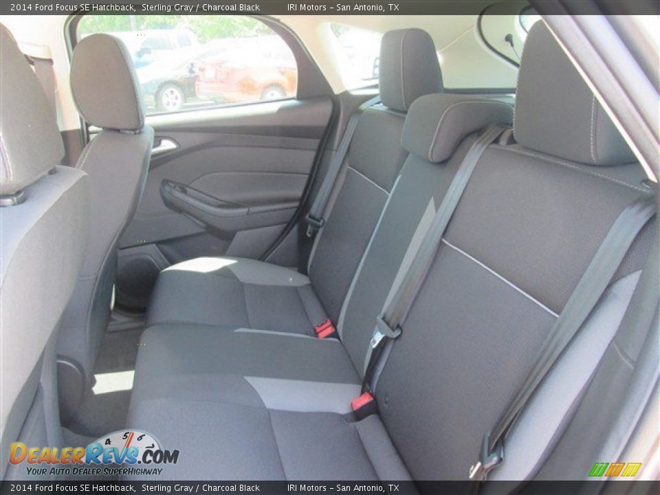 2014 Ford Focus SE Hatchback Sterling Gray / Charcoal Black Photo #12
