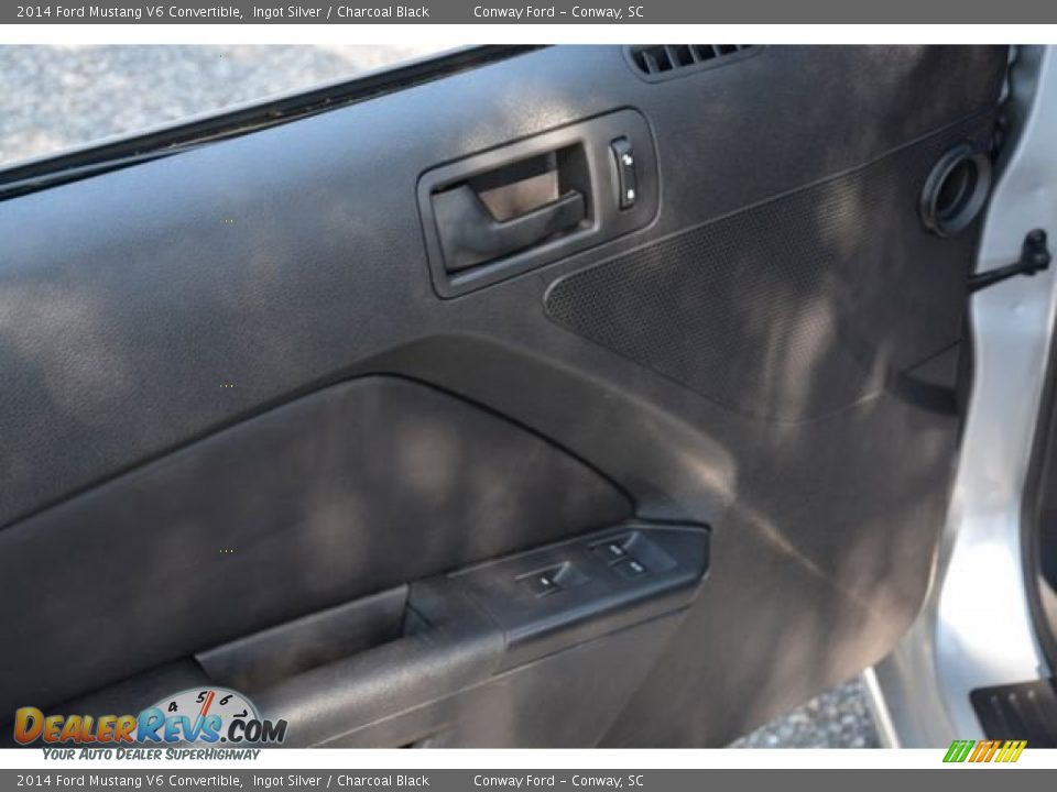 2014 Ford Mustang V6 Convertible Ingot Silver / Charcoal Black Photo #25