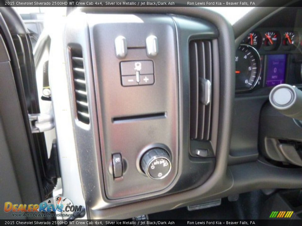 2015 Chevrolet Silverado 2500HD WT Crew Cab 4x4 Silver Ice Metallic / Jet Black/Dark Ash Photo #17
