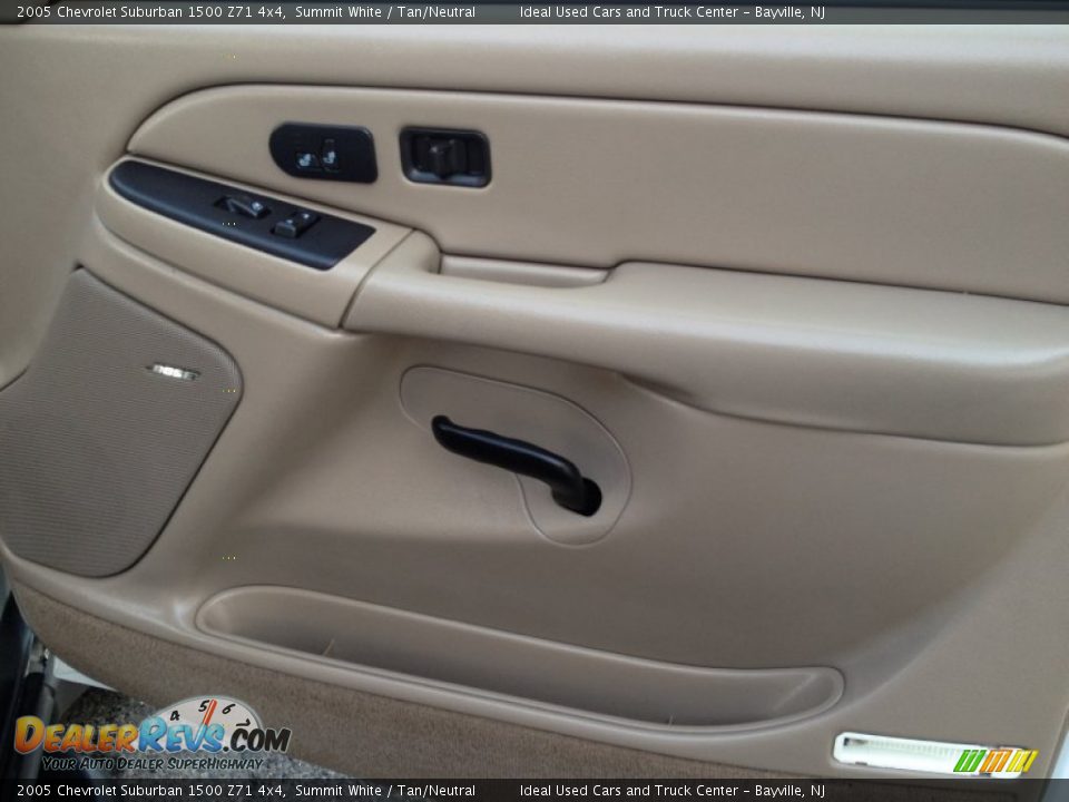 2005 Chevrolet Suburban 1500 Z71 4x4 Summit White / Tan/Neutral Photo #8