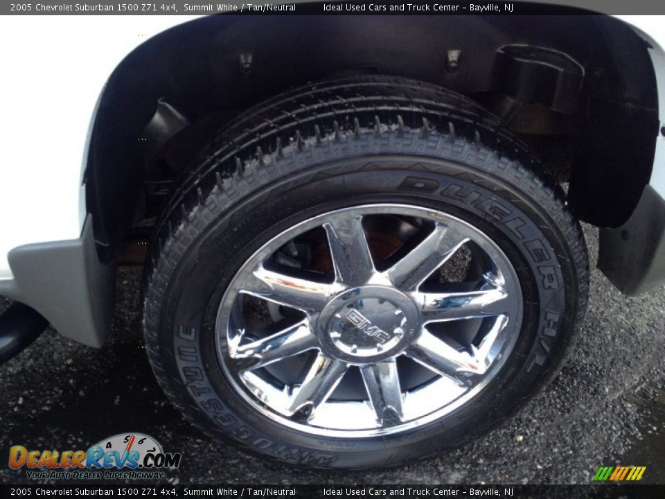 2005 Chevrolet Suburban 1500 Z71 4x4 Summit White / Tan/Neutral Photo #17