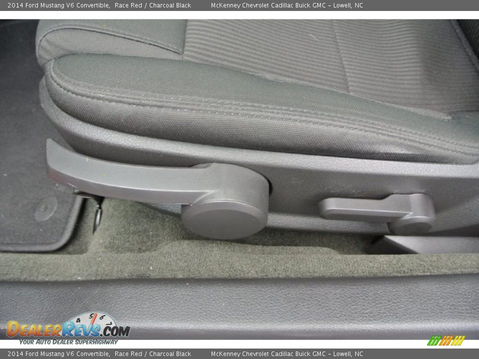 2014 Ford Mustang V6 Convertible Race Red / Charcoal Black Photo #9