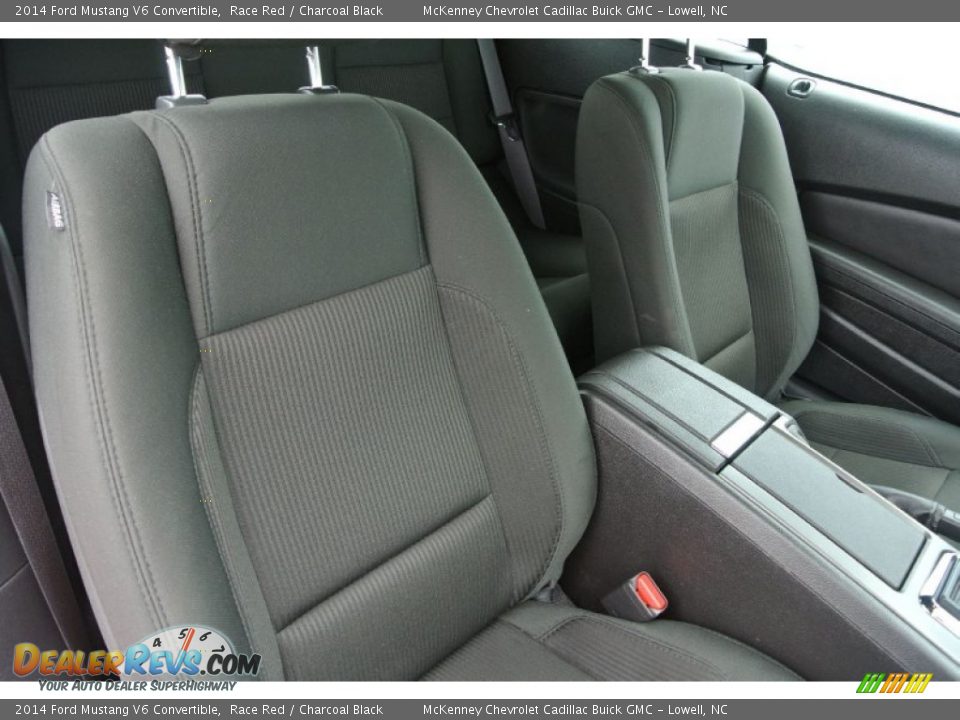 2014 Ford Mustang V6 Convertible Race Red / Charcoal Black Photo #22