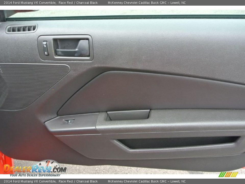 2014 Ford Mustang V6 Convertible Race Red / Charcoal Black Photo #23