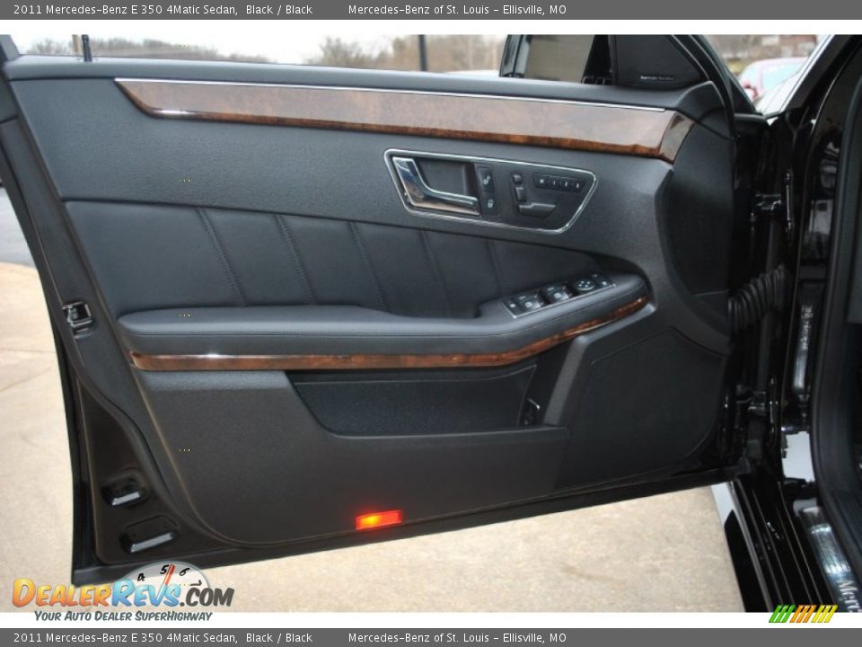 2011 Mercedes-Benz E 350 4Matic Sedan Black / Black Photo #13
