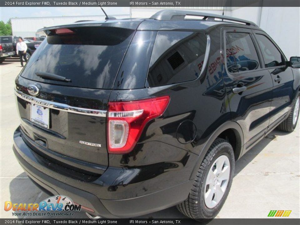 2014 Ford Explorer FWD Tuxedo Black / Medium Light Stone Photo #5