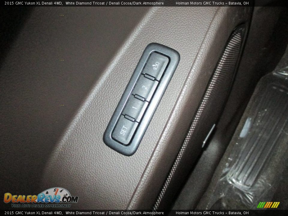 Controls of 2015 GMC Yukon XL Denali 4WD Photo #32