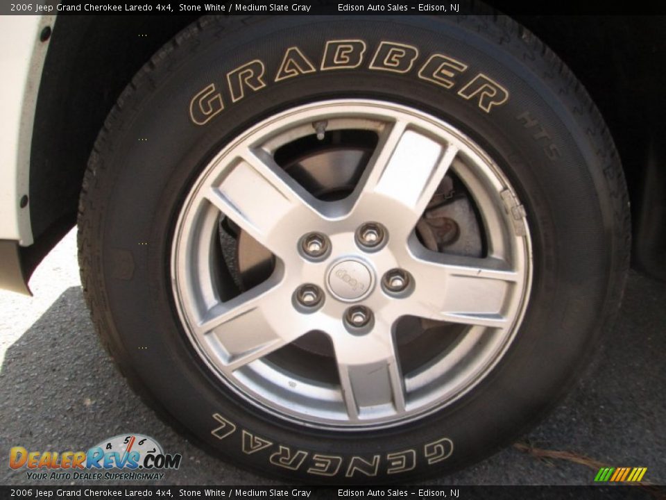 2006 Jeep Grand Cherokee Laredo 4x4 Stone White / Medium Slate Gray Photo #29