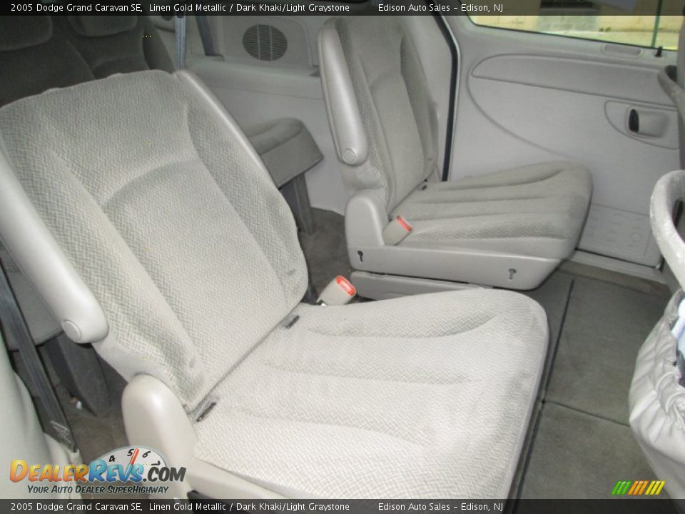 2005 Dodge Grand Caravan SE Linen Gold Metallic / Dark Khaki/Light Graystone Photo #18