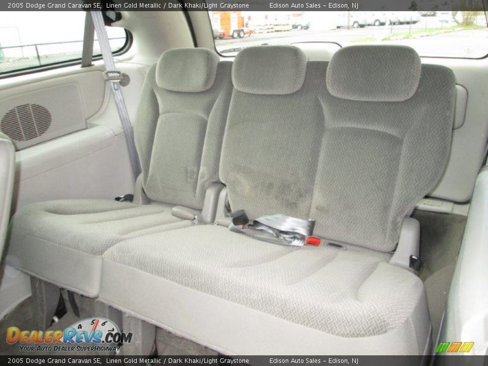 2005 Dodge Grand Caravan SE Linen Gold Metallic / Dark Khaki/Light Graystone Photo #19