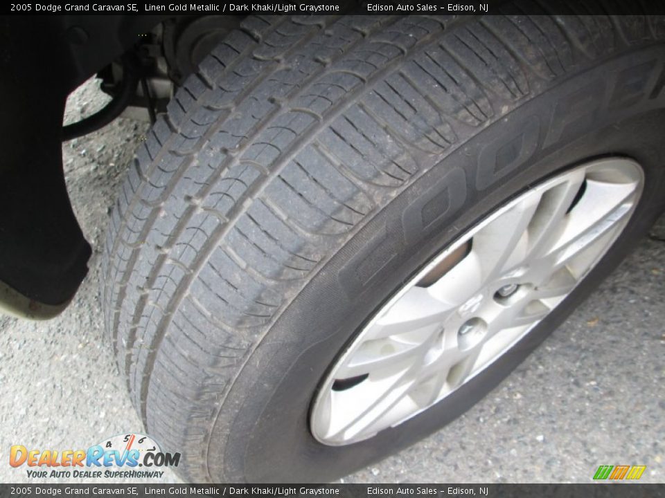 2005 Dodge Grand Caravan SE Linen Gold Metallic / Dark Khaki/Light Graystone Photo #25