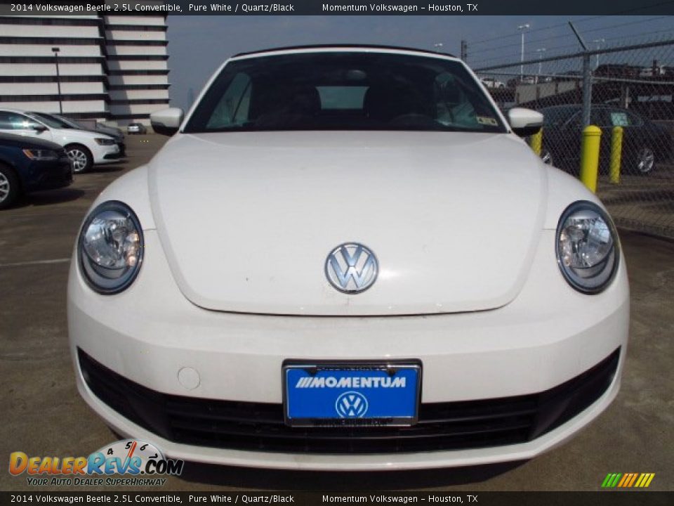 2014 Volkswagen Beetle 2.5L Convertible Pure White / Quartz/Black Photo #2