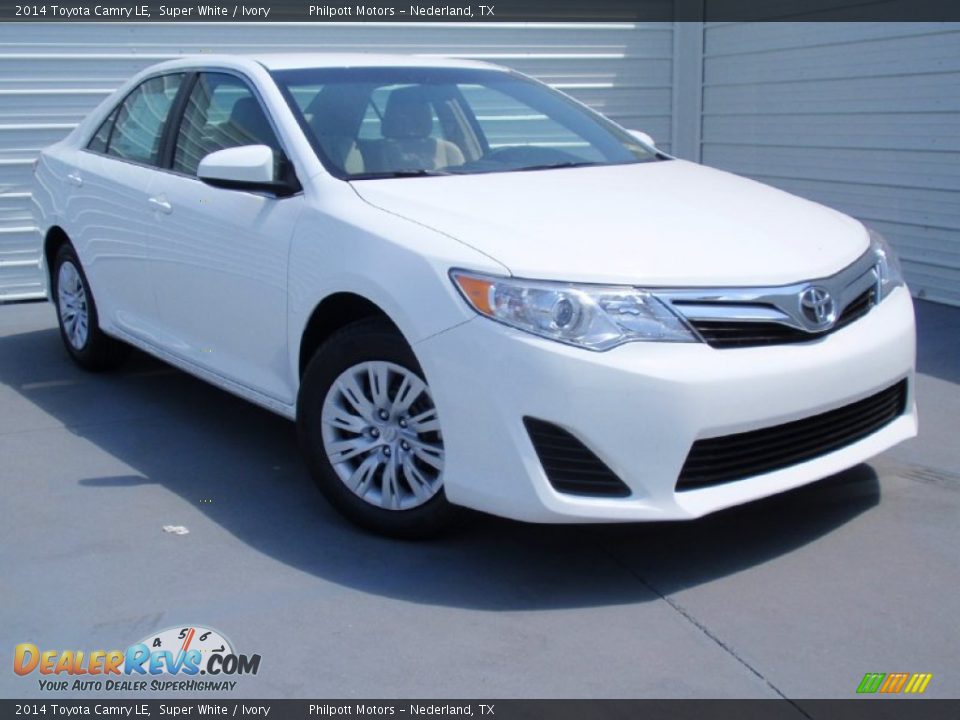 2014 Toyota Camry LE Super White / Ivory Photo #2