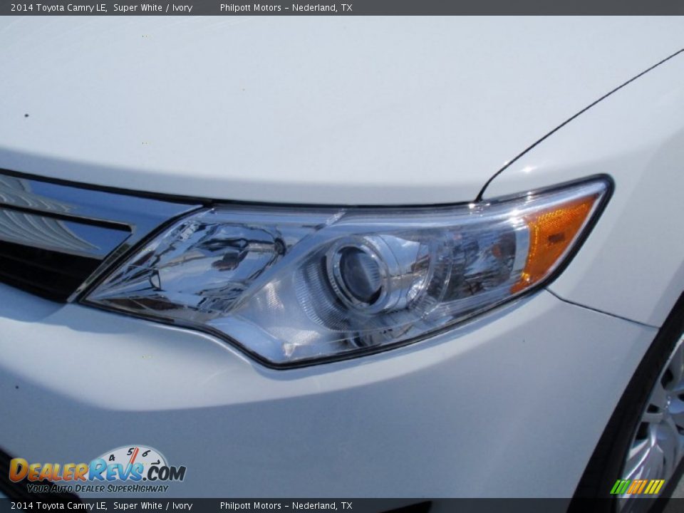 2014 Toyota Camry LE Super White / Ivory Photo #9